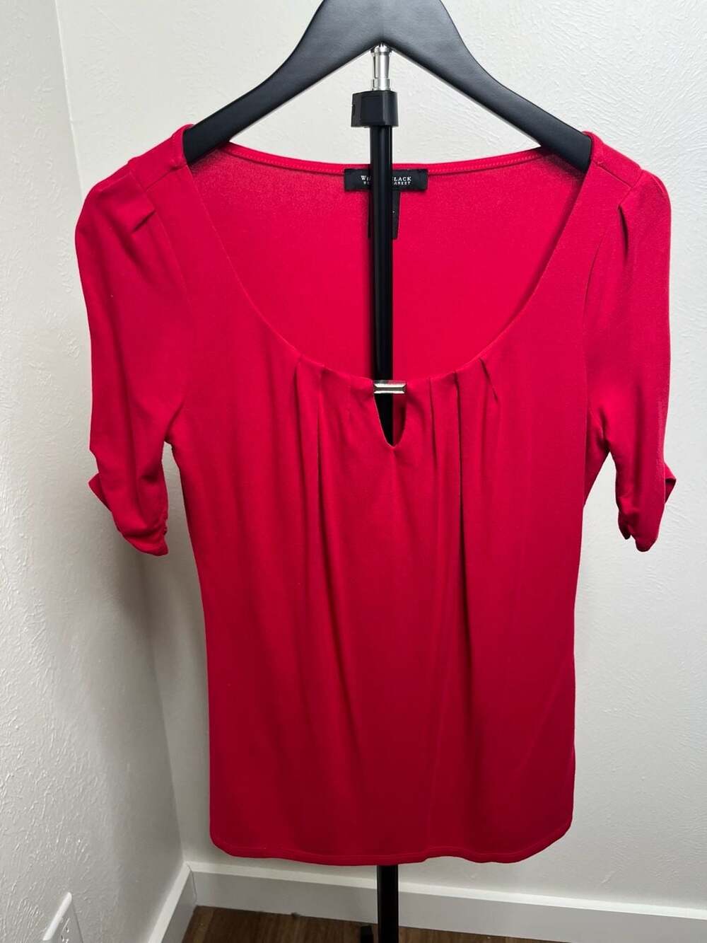 Red Keyhole Scoop Neck